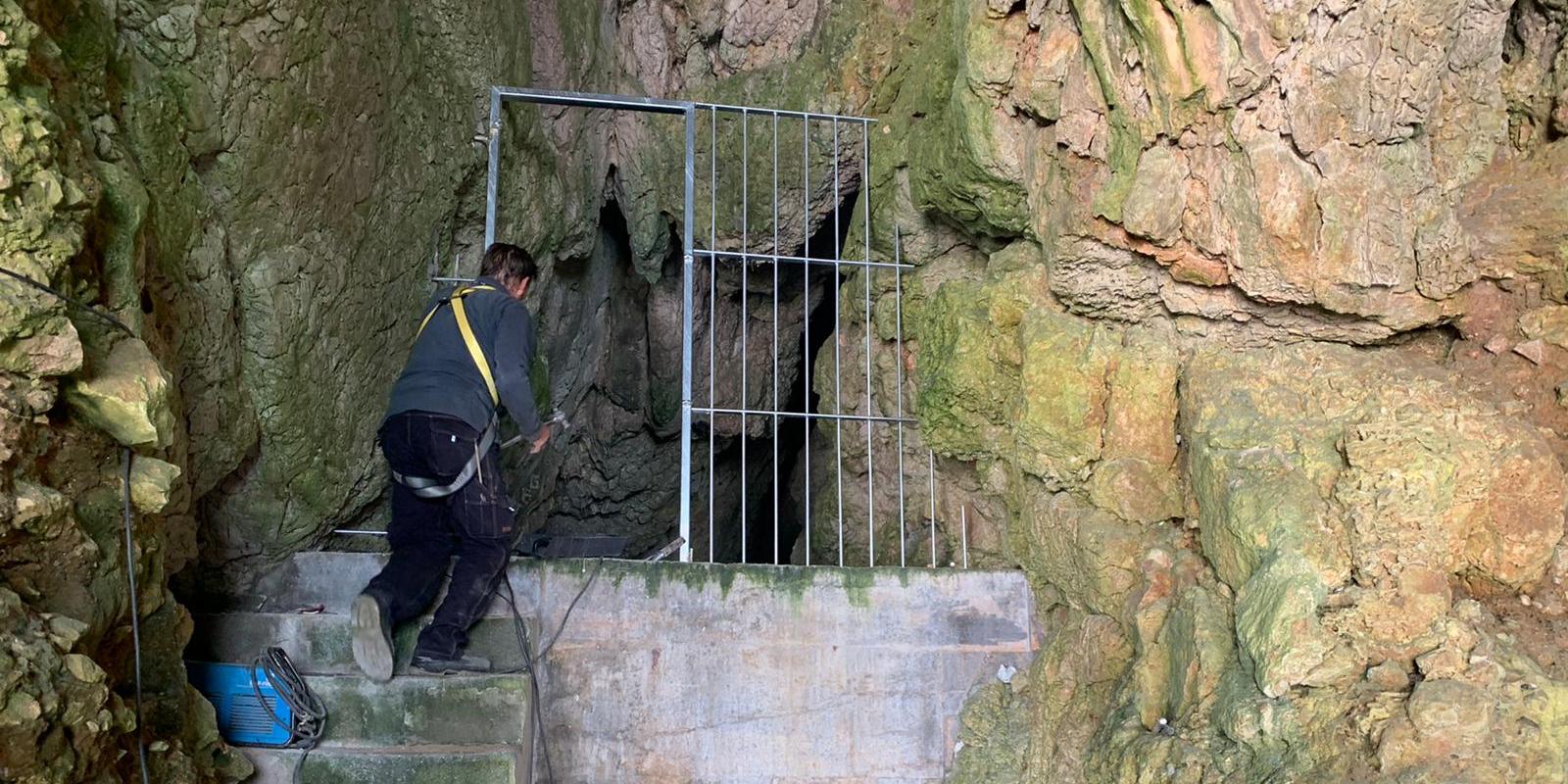 Cova del Gegant instal·lació protecció accessos