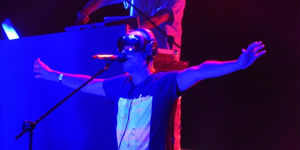 L'univers lluminós de La Casa Azul envaeix el Festival Jardins Terramar de Sitges