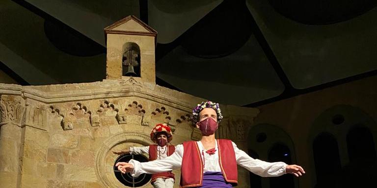 La Moixiganga de Sitges respecte de la resta de moixigangues catalanes i muixerangues valencianes La Moixiganga de Sitges respecte de la resta de moixigangues catalanes i muixerangues valencianes