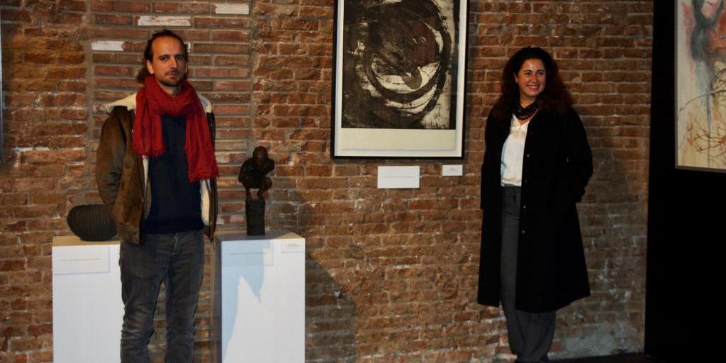 Marta Casas Cuixart guanya el premi de pintura Sanvisens i Pablo Lara Dávila el premi d’escultura Pere Jou Marta Casas Cuixart guanya el premi de pintura Sanvisens i Pablo Lara Dávila el premi d’escultura Pere Jou