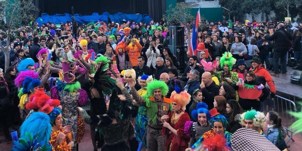 L’Ajuntament instal·la una carpa de Carnaval a la Plana de Santa Bàrbara