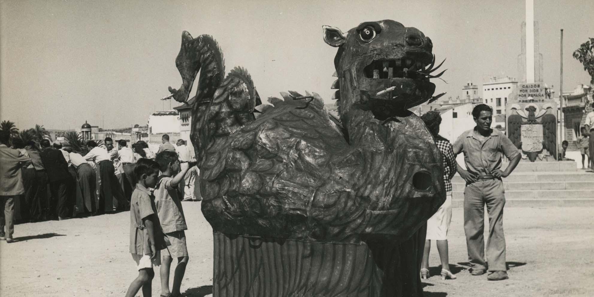 Sitges dedica una exposició al Drac en el seu 100 aniversari Sitges dedica una exposició al Drac en el seu 100 aniversari