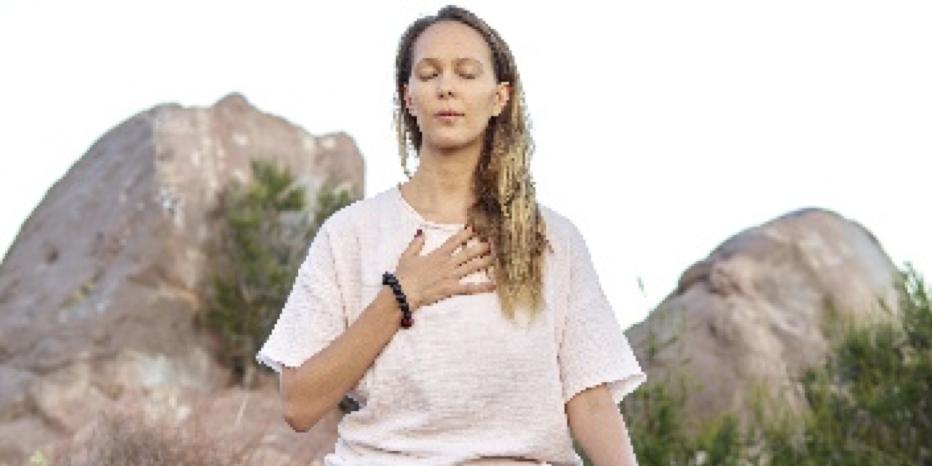 Xerrada-taller "De la tormenta a la calma: yoga y chikung para la serenidad emocional".  Xerrada-taller "De la tormenta a la calma: yoga y chikung para la serenidad emocional".