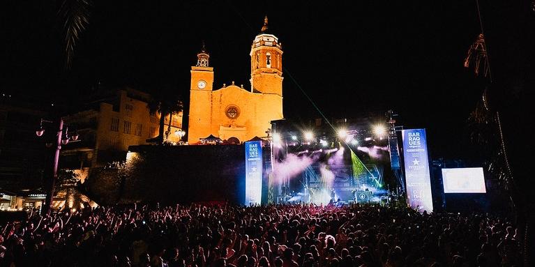 Barraques de Sitges anuncia el cartell complet per la seva 12ª edició. Barraques de Sitges anuncia el cartell complet per la seva 12ª edició.