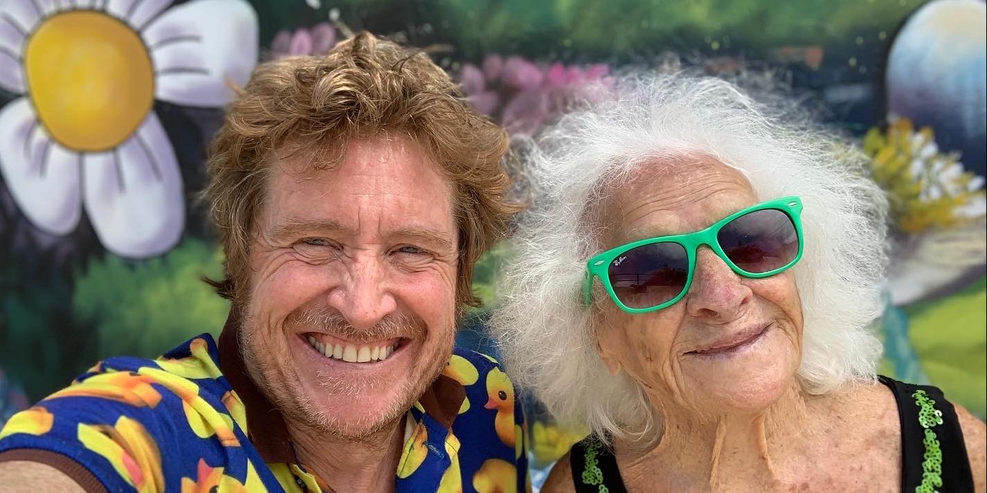 "Muñequita linda", de David Moncasi, s'estrena a Sitges amb la presència de la protagonista centenària Carmen Sánchez