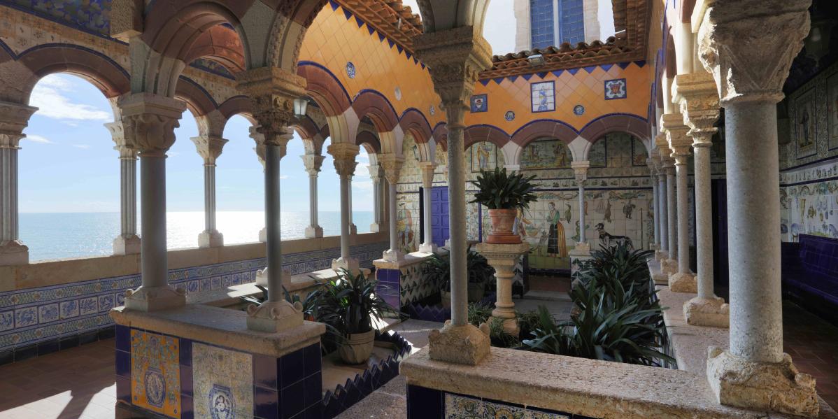 Visites guiades al Palau de Maricel · Sitgestiu 2025 Visites guiades al Palau de Maricel · Sitgestiu 2025