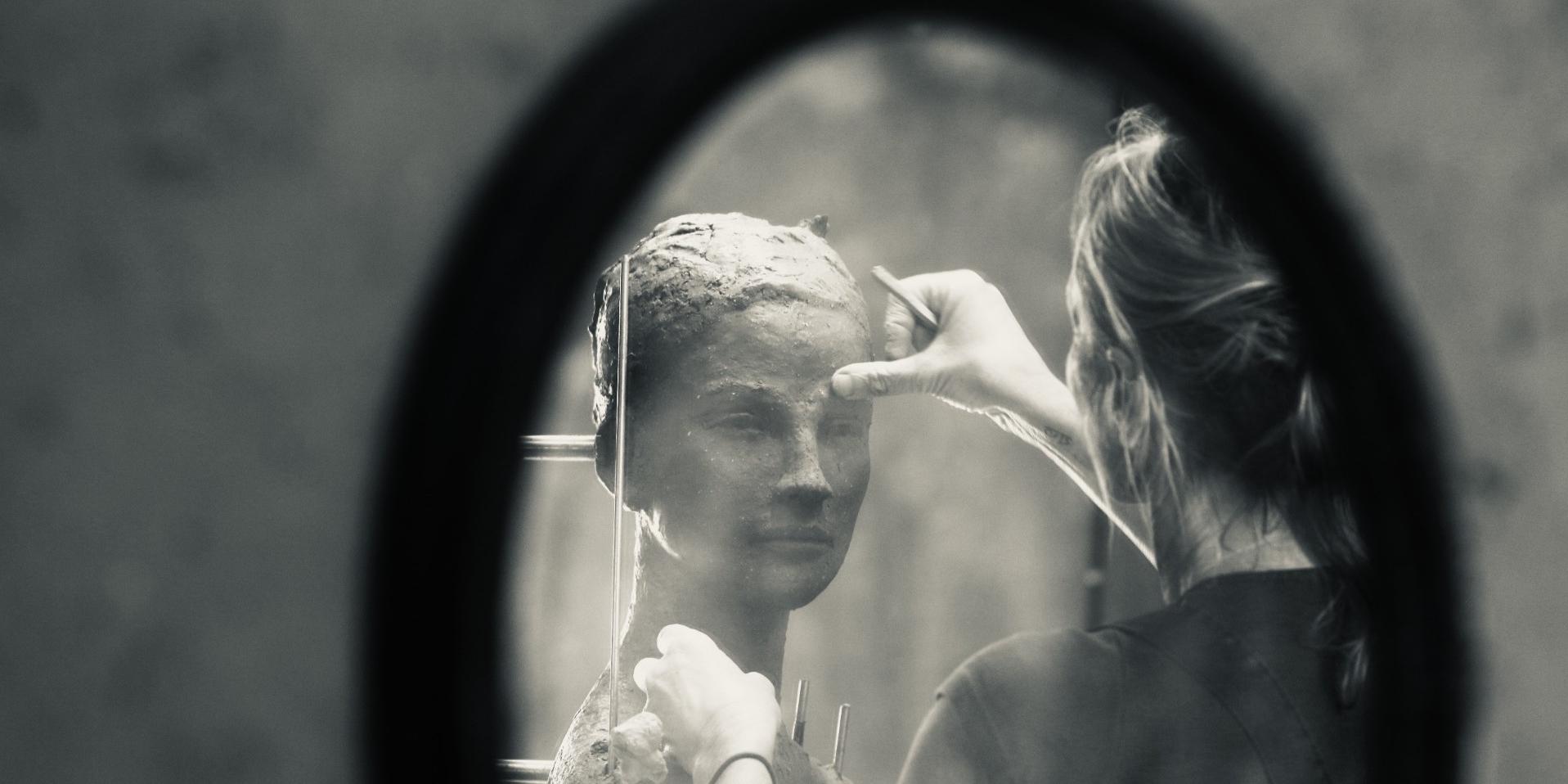 Transmisión - Esculturas compartidas, de Myriam De Lafforest